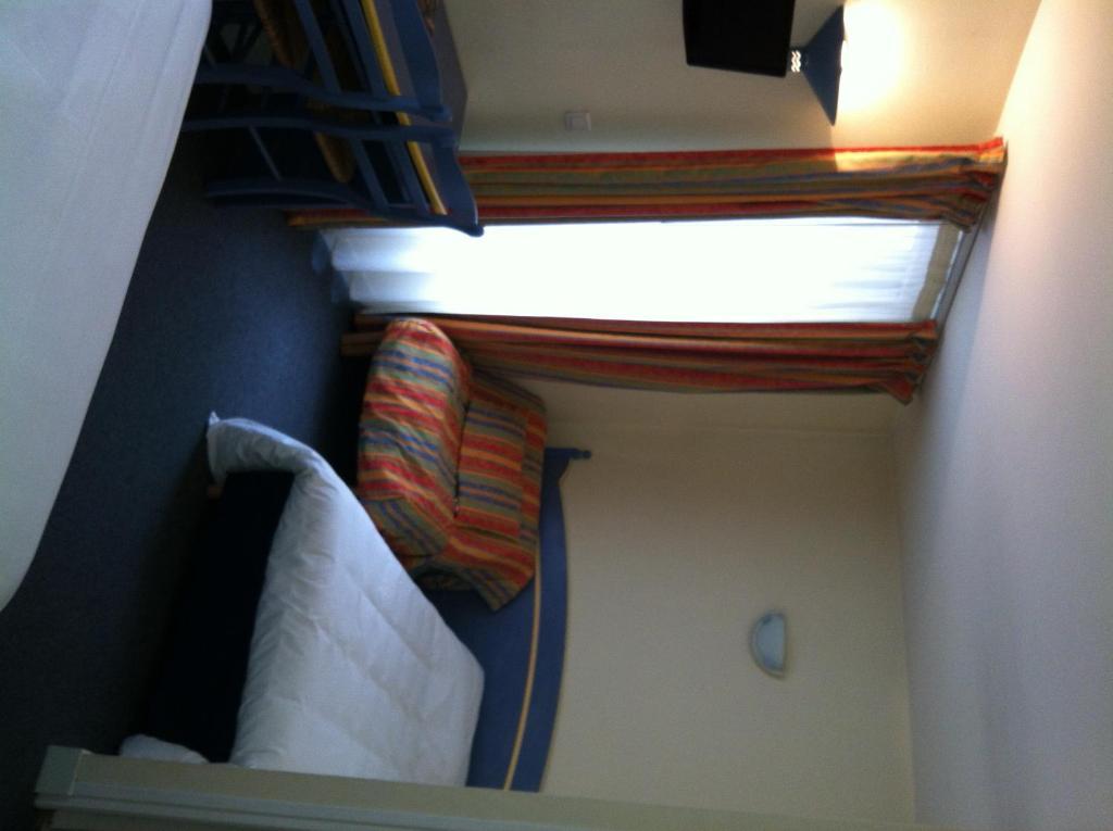 Hotel Le Ruisseau Saint-Mandé Habitación foto